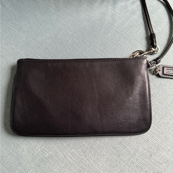 Coach large black wristlet💎 - Picture 2 of 5